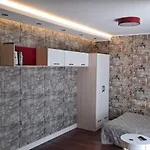Apartament 3-Osobowy Z Miejscem Parkingowym W Swietnej Lokalizacji