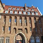 Brama Straganiarska Nad Sama Motlawa Historic Traders Gate