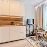 Garden Flat - Gdansk City Center Apartment