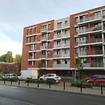 Young City Apartment In Gdansk Center