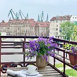 5 Rooms Shipyard