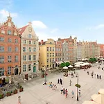 Old Town Dlugi Targ Apartment
