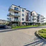 Mieszkanie Z Hala Garazowa Krolowej Jadwigi