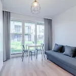 Mieszkanie Z Hala Garazowa Krolowej Jadwigi