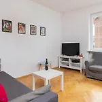 100M2 Apartment With Beautiful Old Town View By Noclegi Renters