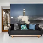 Nadmorski Dwor Lighthouse