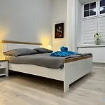 Anchor Apartment
