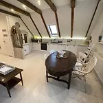 Dluga 11 Apartment