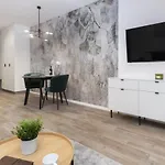 Business District Studio Apartments Slaska By Renters