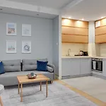Rezydencja Marina Seaside & Free Parking By Downtown Apartments