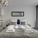 Downtown Apartments Sadova City Center & Parking