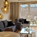 Sloneczny Apartament Z Ogrodkiem