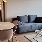 Sloneczny Apartament Z Ogrodkiem