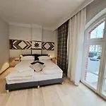 Live & Travel Apartments Waterlane Vintage
