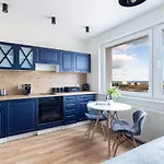 *Blue Marine Home Top Studio*