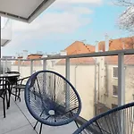 Kollataja Apartment With Parking By Renters Prestige