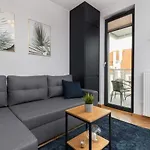 Kollataja Apartment With Parking By Renters Prestige
