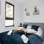 Kollataja Apartment With Parking By Renters Prestige