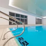 Waterlane Apartment Spa&Wellness, Pool By Noclegi Renters
