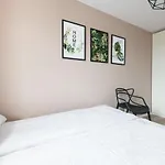 Prime Apartments - Oliva View