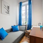Pokoj Tkacka Czerwony W Apartamencie Ze Wspolna Lazienka I Kuchnia