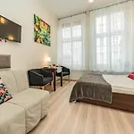 Apartamenty Przytulne Starowka Old Town Ogarna