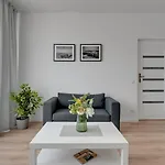 Old Town Stolarska By Downtown Apartments