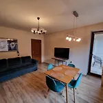 Komfortowy Apartament Blisko Plazy