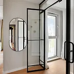 Luxury Aura 40 - 3 By Grand Apartments