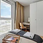 Luxury Aura 40 - 4 By Grand Apartments