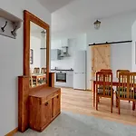 Staywin Wilcza Apartments