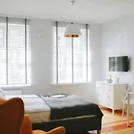 Sunny Apartment w centrum Starego Miasta