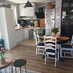 Atrakcyjny Apartament Z Duzym Ogrodem