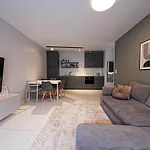 Exclusive Marina Apartment