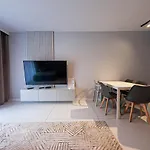 Exclusive Marina Apartment
