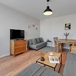 Awiator Seaside By Downtown Apartments