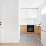 Comfy Studio - 10\' Walk To The See !