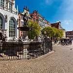 Uroczy Apartament ,,Neptun,, W Sercu Starego Miasta Gdansk