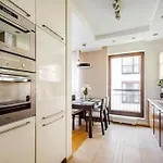 Central Apartments Sz7-46