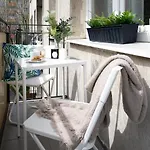 Ana Apartment One