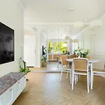 Elite Apartments Beachfront