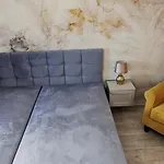 Flou Premium Apartament Z Parkingiem, Plaza 700M