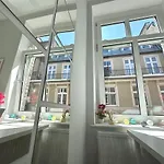 Mmrent Shadow Room