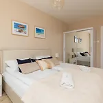 Apartament Sea Waves With Park View By Noclegi Renters
