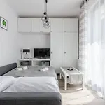 Golden Apartments Gdansk - Cozy Studio - Great Location&Kollotaja