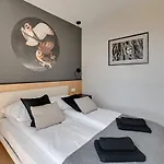 Luxury Aura 40 - 5 By Grand Apartments