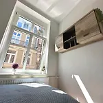 Simplicity Room