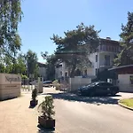 Neptun Park- Apartament Elegance
