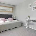 Uno 9 Apartment