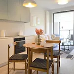 Green Estate Old Town Apartment, Private Parking, Balcony